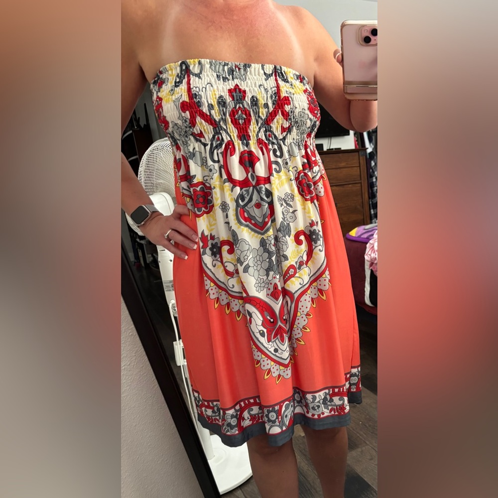 Chic Strapless Coral Dress